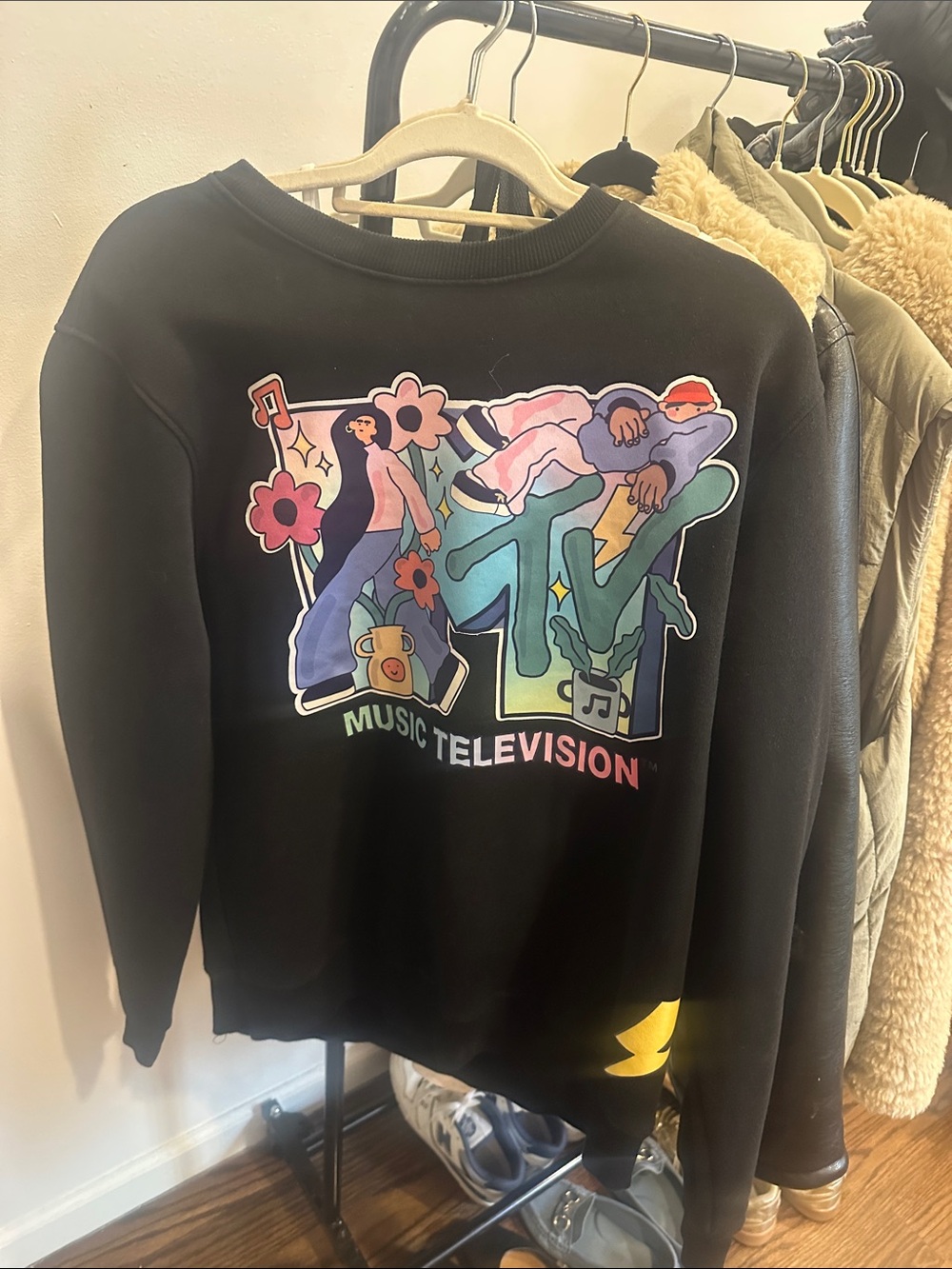 MTV Black Crewneck Sweatshirt with Multicolor Retro Graphic